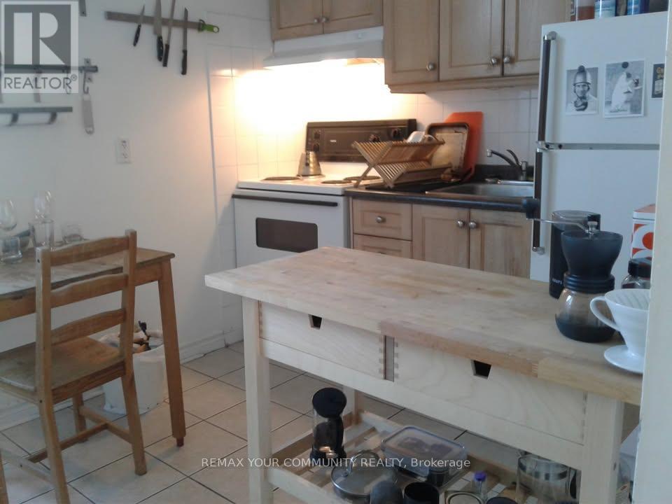 Upper - 151 Dovercourt Road, Toronto, Ontario  M6J 3C5 - Photo 12 - C12979992