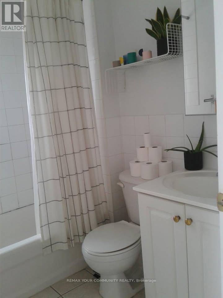 Upper - 151 Dovercourt Road, Toronto, Ontario  M6J 3C5 - Photo 3 - C12979992