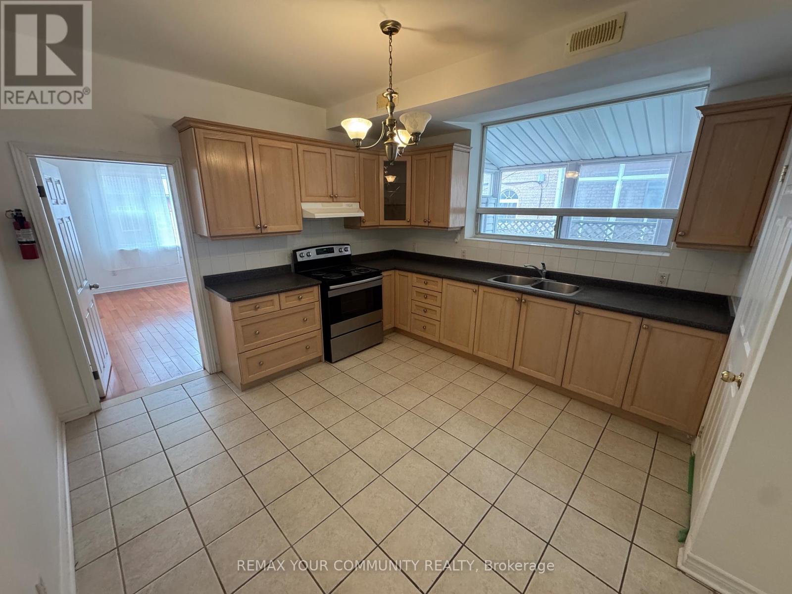 Main - 151 Dovercourt Road, Toronto, Ontario  M6J 3C5 - Photo 6 - C12980008