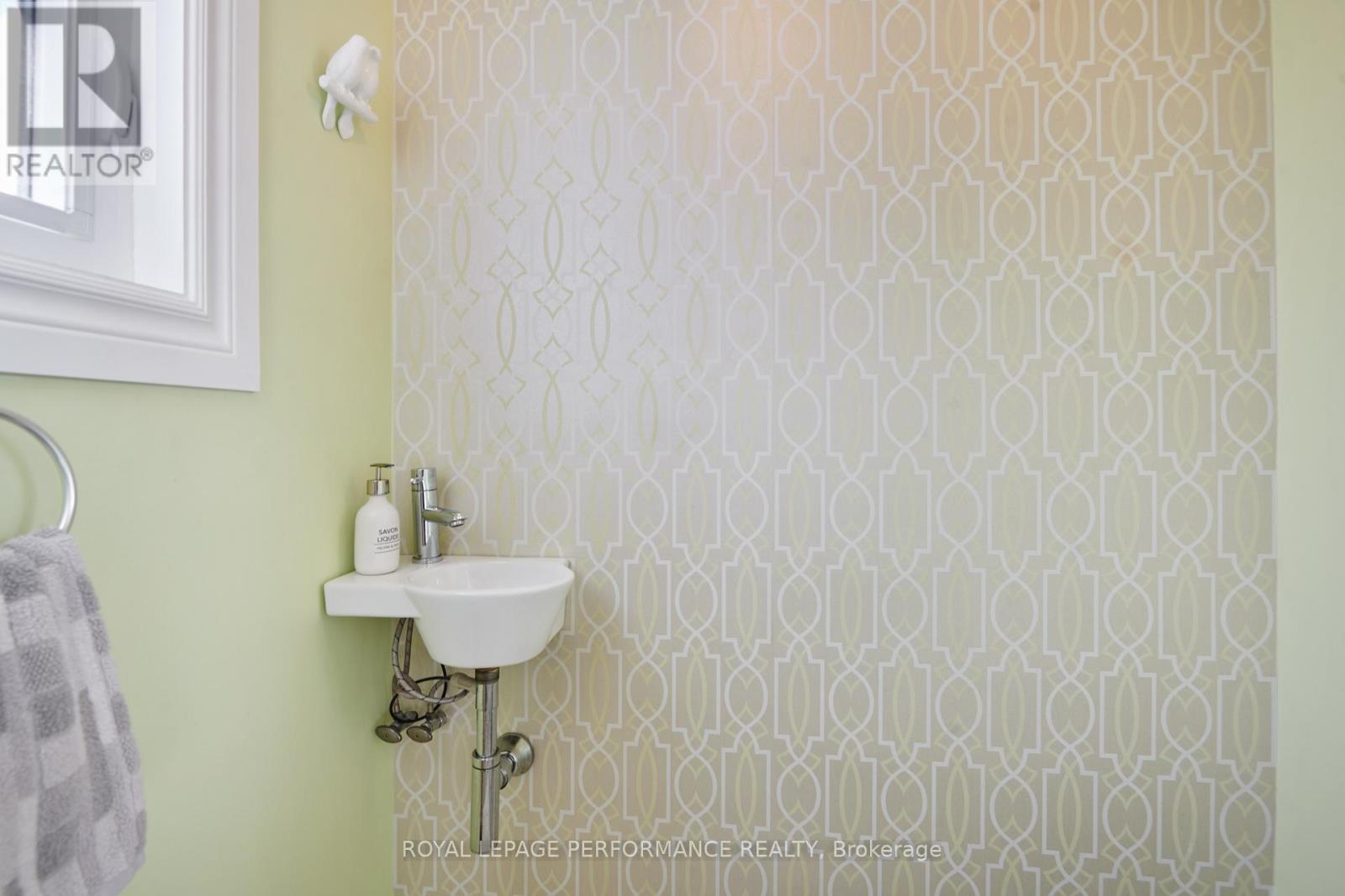 2239 Webster Avenue, Ottawa, Ontario  K1H 7H1 - Photo 14 - X12979880