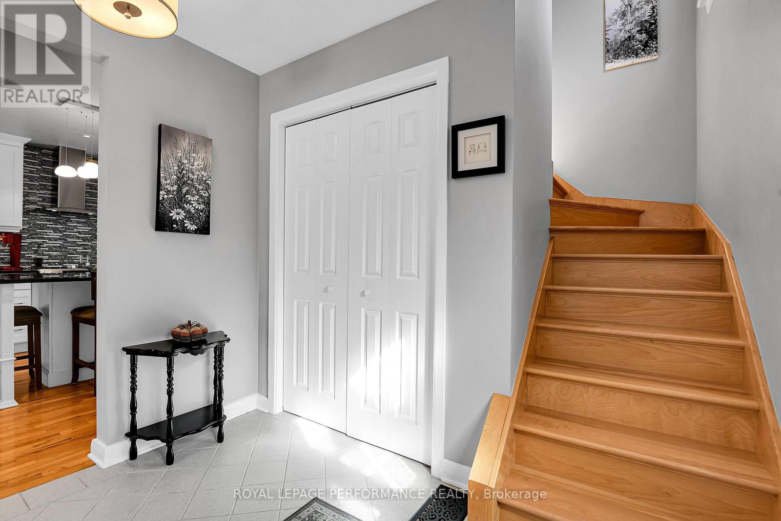 2239 Webster Avenue, Ottawa, Ontario  K1H 7H1 - Photo 5 - X12979880