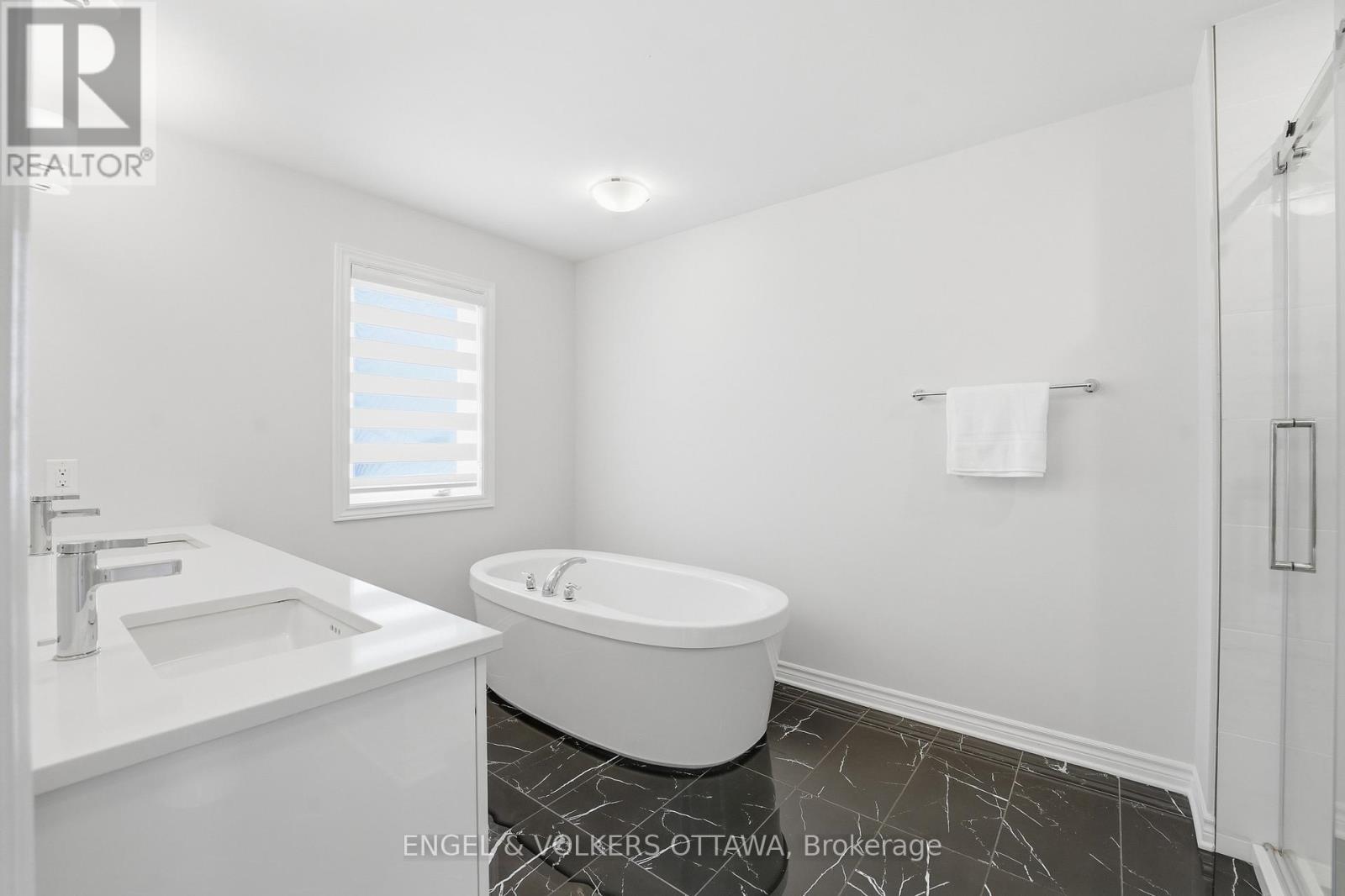 306 Oakmont Drive, North Grenville, Ontario  K0G 1J0 - Photo 21 - X12979898