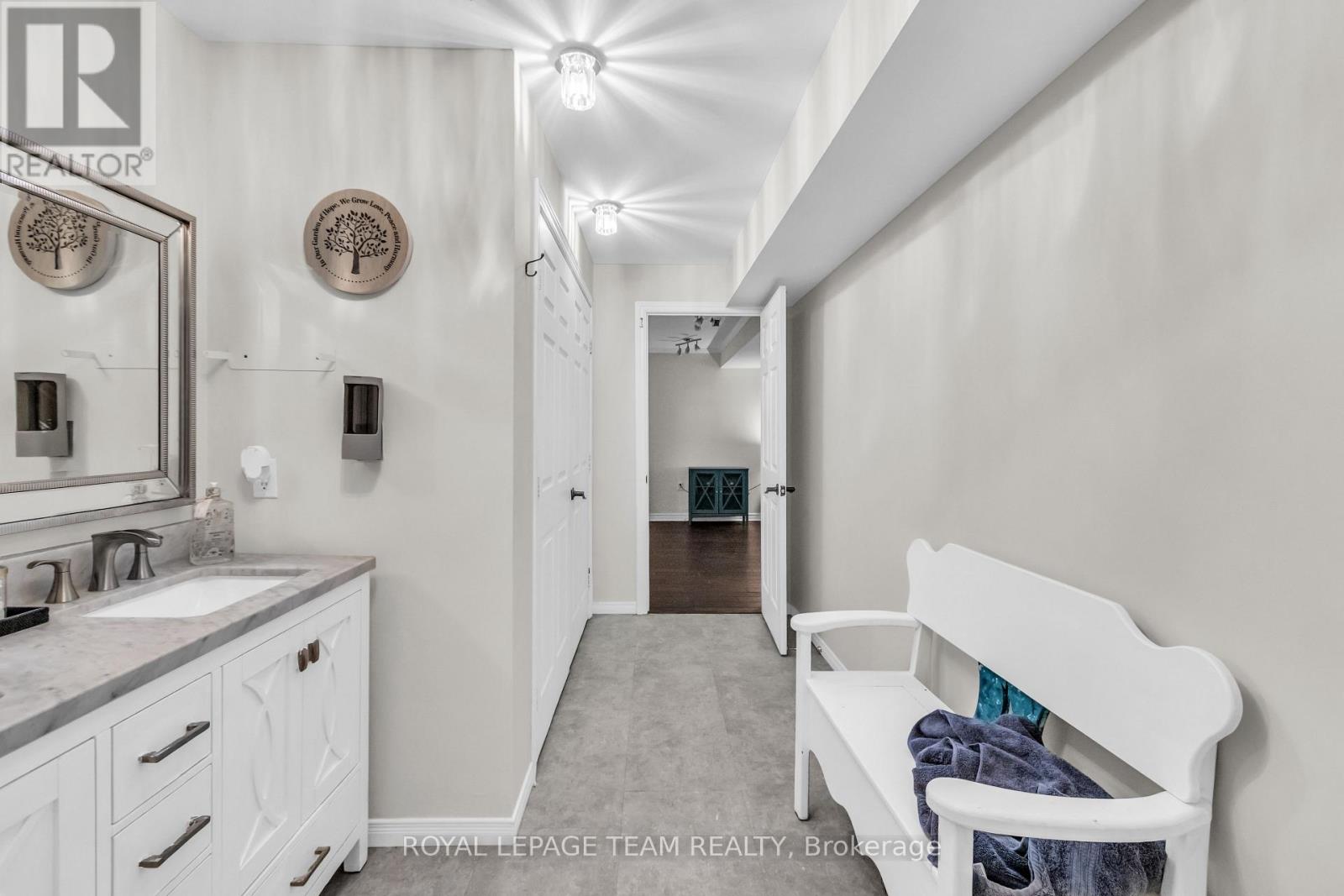 7706 Alfred Street Alfred Street, Lambton Shores, Ontario  N0M 2L0 - Photo 17 - X12979910