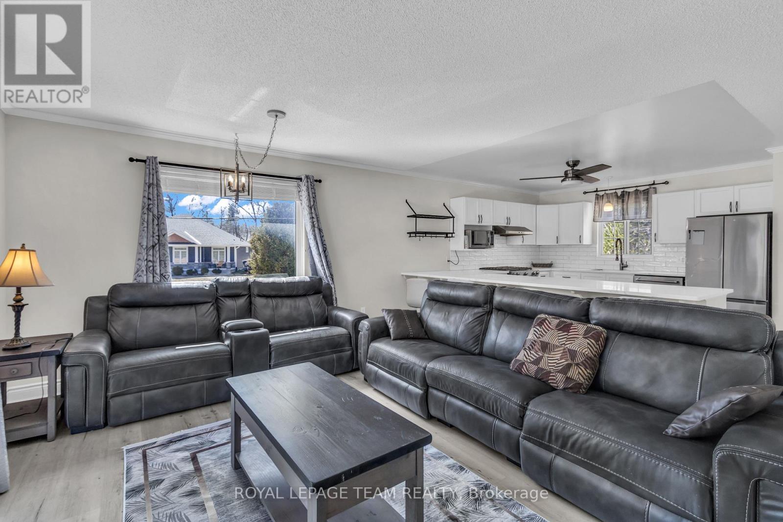 7706 Alfred Street Alfred Street, Lambton Shores, Ontario  N0M 2L0 - Photo 25 - X12979910