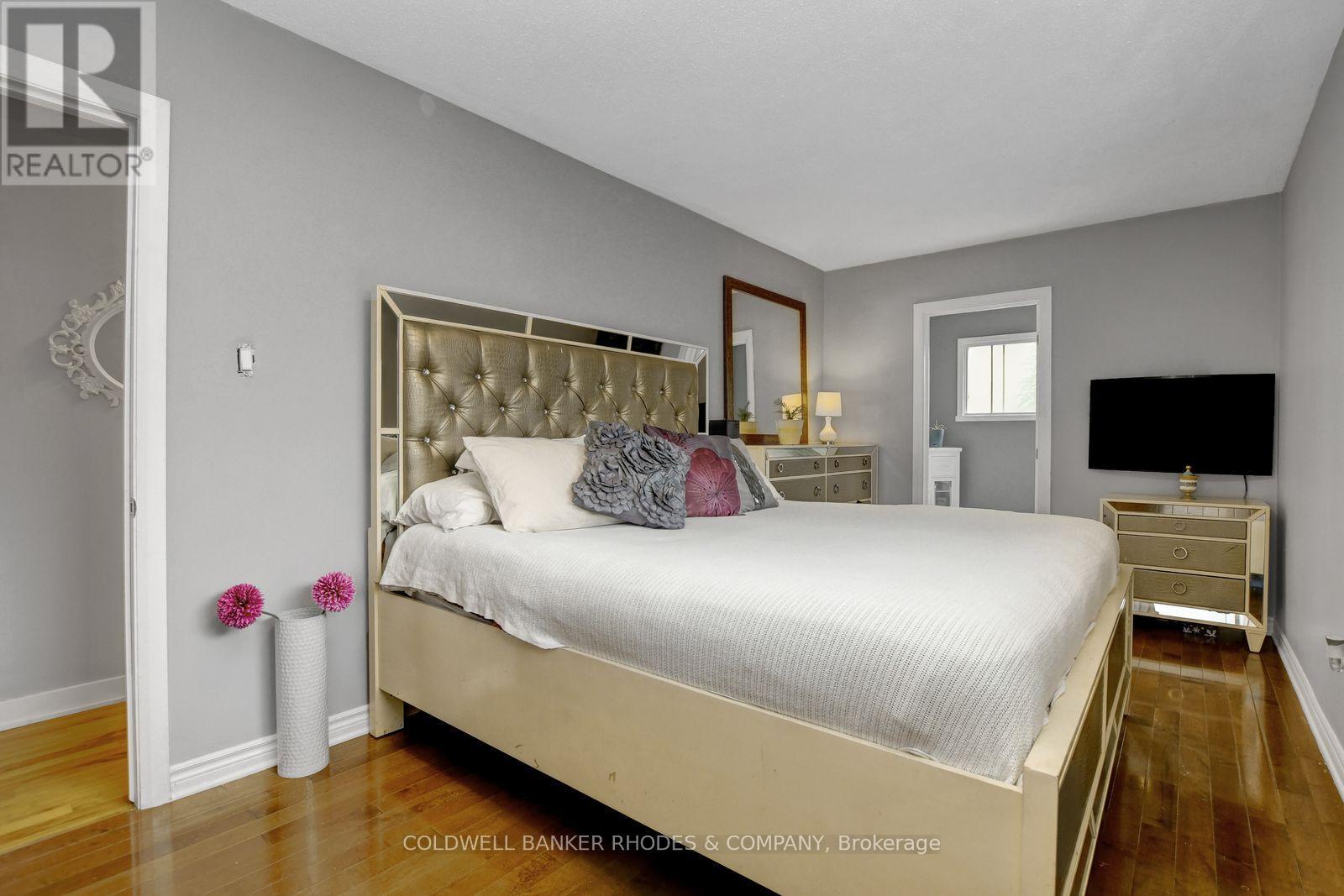 2424 Heaton Avenue, Ottawa, Ontario  K1G 1J2 - Photo 11 - X12979922