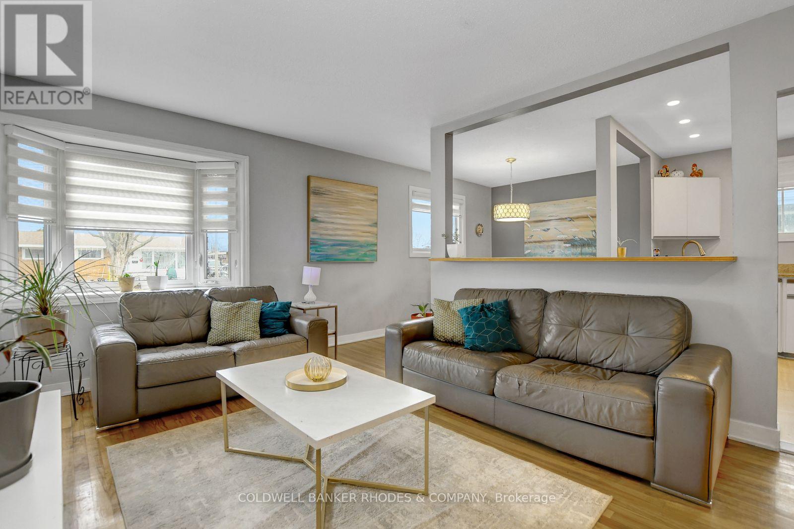 2424 Heaton Avenue, Ottawa, Ontario  K1G 1J2 - Photo 5 - X12979922