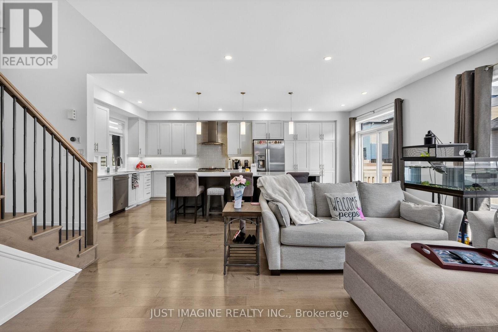 32 Edenbridge Court, Ottawa, Ontario  K1W 0P1 - Photo 13 - X12979928