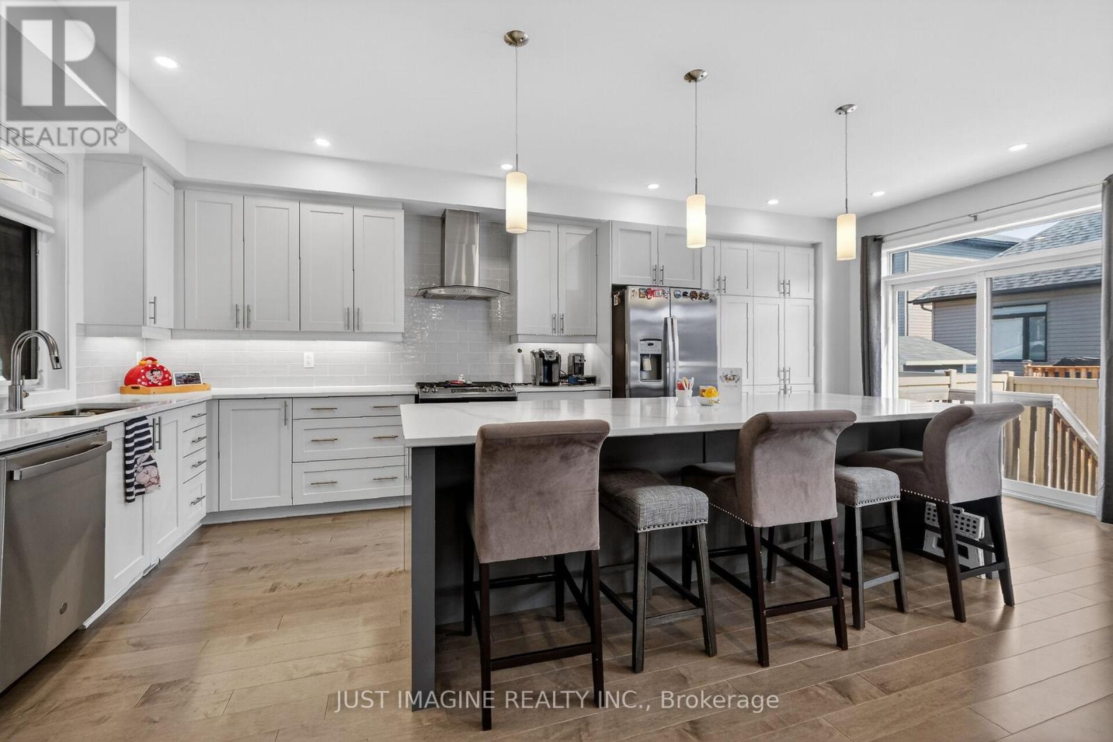 32 Edenbridge Court, Ottawa, Ontario  K1W 0P1 - Photo 14 - X12979928