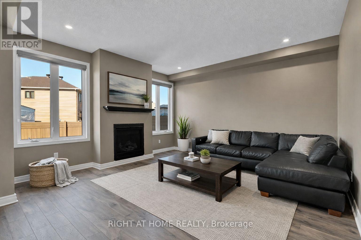 213 Esturgeon Street, Ottawa, Ontario  K4A 1G3 - Photo 10 - X12979944