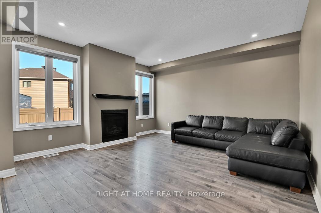 213 Esturgeon Street, Ottawa, Ontario  K4A 1G3 - Photo 11 - X12979944