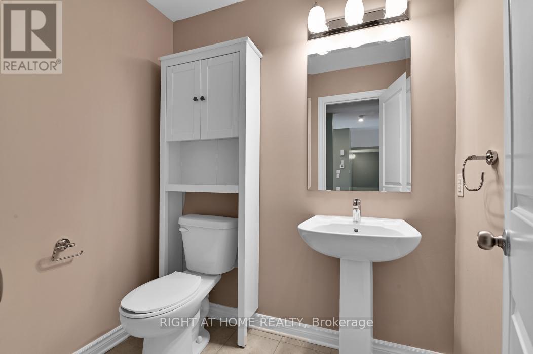 213 Esturgeon Street, Ottawa, Ontario  K4A 1G3 - Photo 15 - X12979944