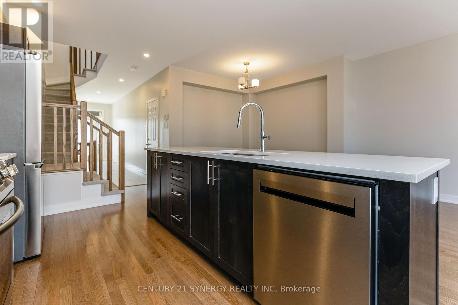 76 Heirloom Street, Ottawa, Ontario  K4M 1B2 - Photo 12 - X12979960