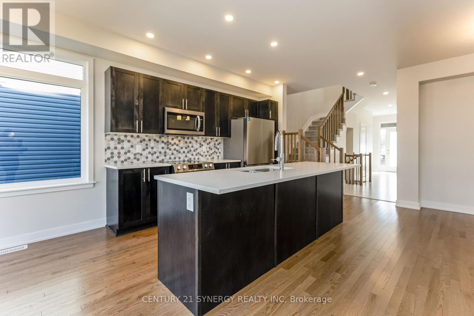 76 Heirloom Street, Ottawa, Ontario  K4M 1B2 - Photo 7 - X12979960