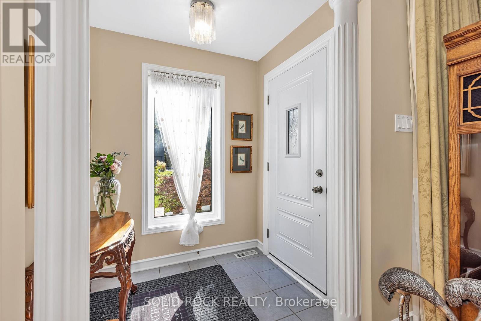 471 Tillbury Avenue, Ottawa, Ontario  K2A 0Y6 - Photo 7 - X12979968