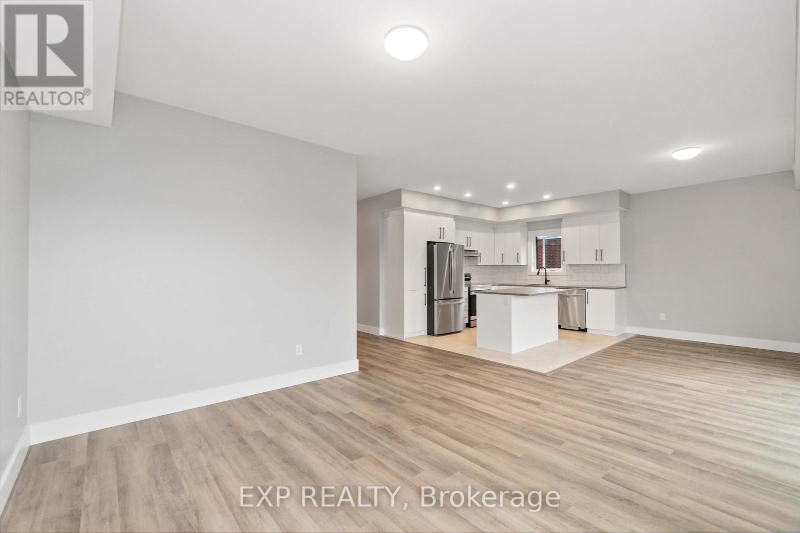 255 Presland Road, Ottawa, Ontario  K1K 2B6 - Photo 7 - X12979970