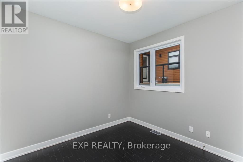 548 Guy Street, Ottawa, Ontario  K1K 1B9 - Photo 36 - X12979978