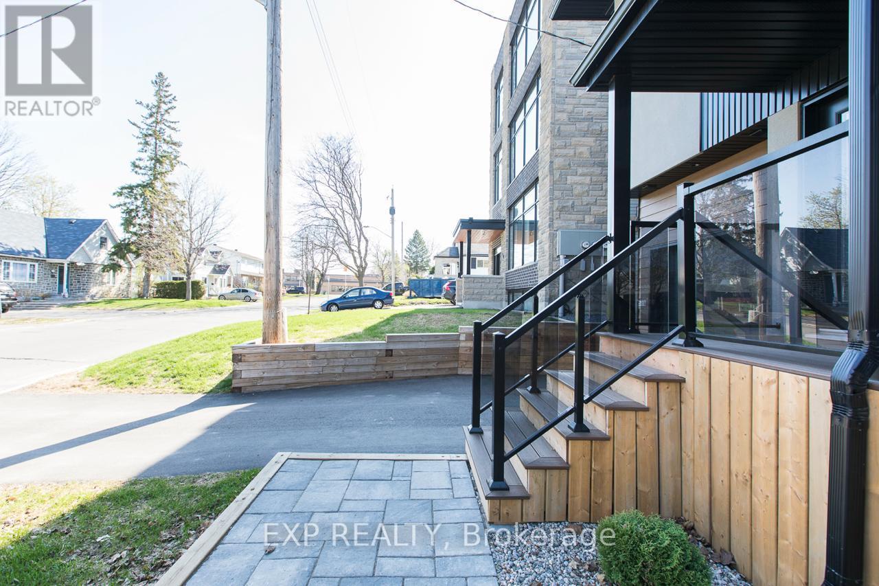 546 Guy Street, Ottawa, Ontario  K1K 1B9 - Photo 7 - X12979980