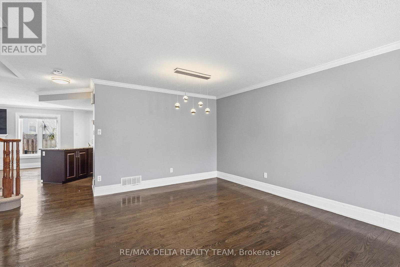 939 Cahill Drive W, Ottawa, Ontario  K1V 2C3 - Photo 5 - X12979988