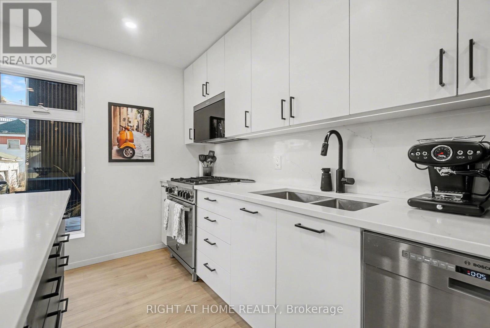 141 Carruthers Avenue, Ottawa, Ontario  K1Y 1N4 - Photo 15 - X12979998