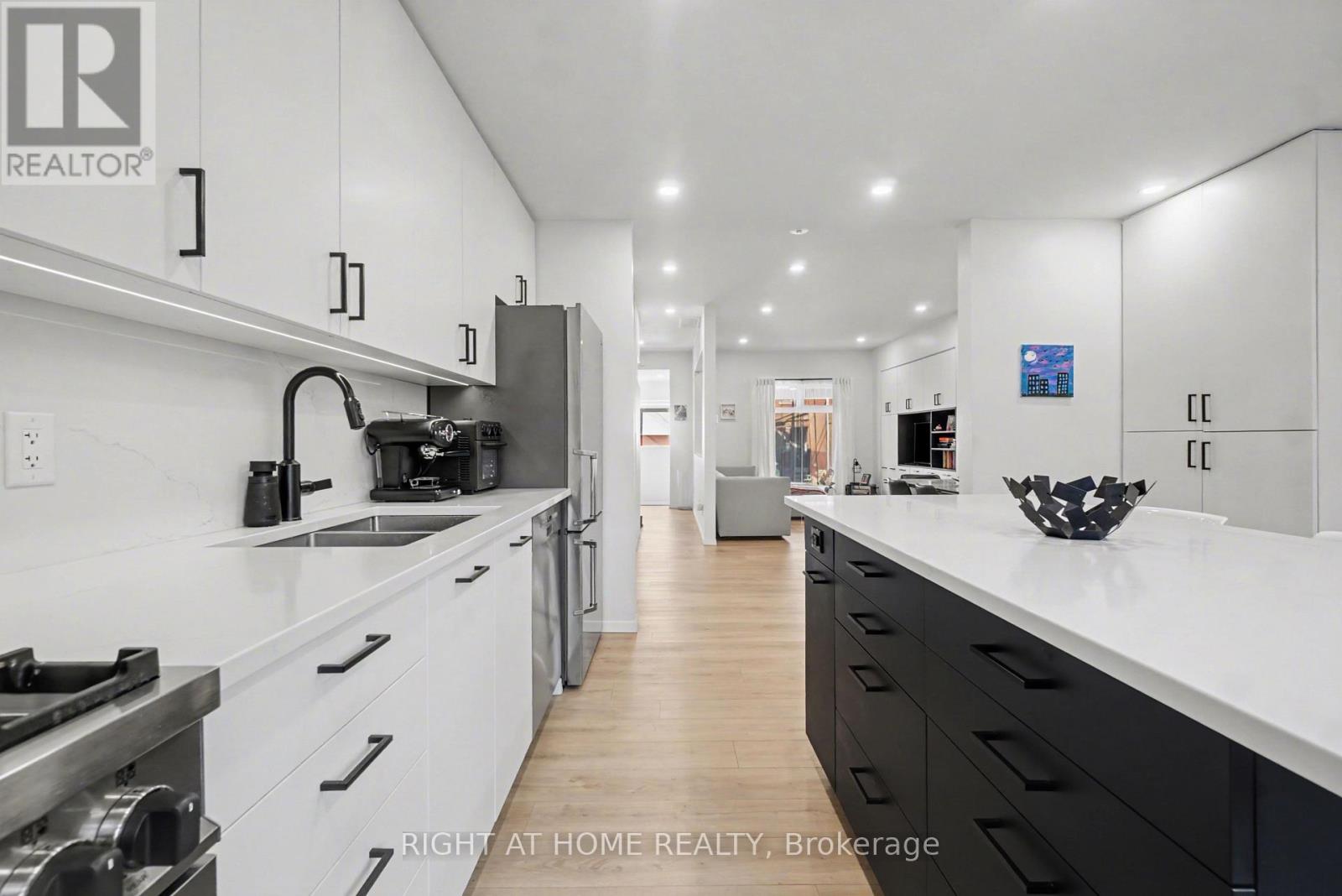 141 Carruthers Avenue, Ottawa, Ontario  K1Y 1N4 - Photo 17 - X12979998