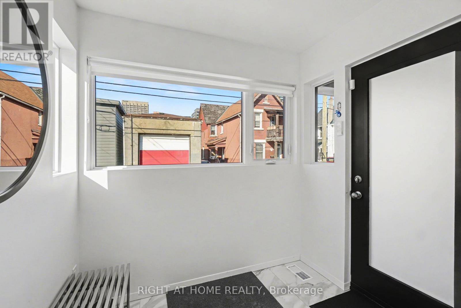 141 Carruthers Avenue, Ottawa, Ontario  K1Y 1N4 - Photo 4 - X12979998