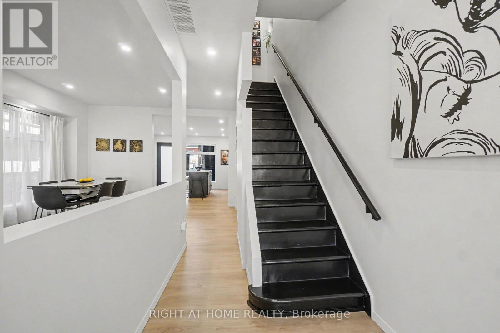 141 Carruthers Avenue, Ottawa, Ontario  K1Y 1N4 - Photo 5 - X12979998