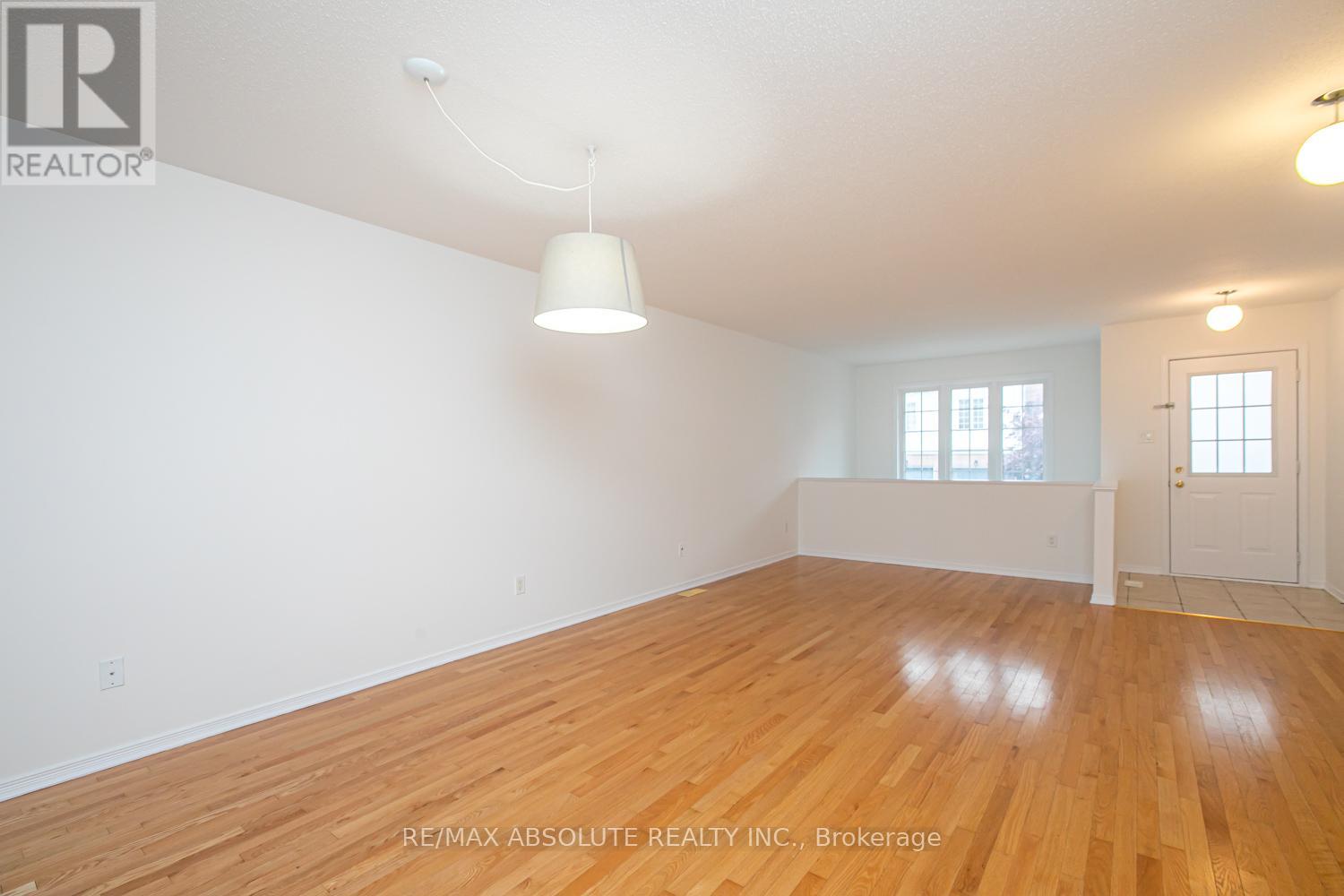 246 Gershwin Private, Ottawa, Ontario  K2H 1G5 - Photo 5 - X12980016