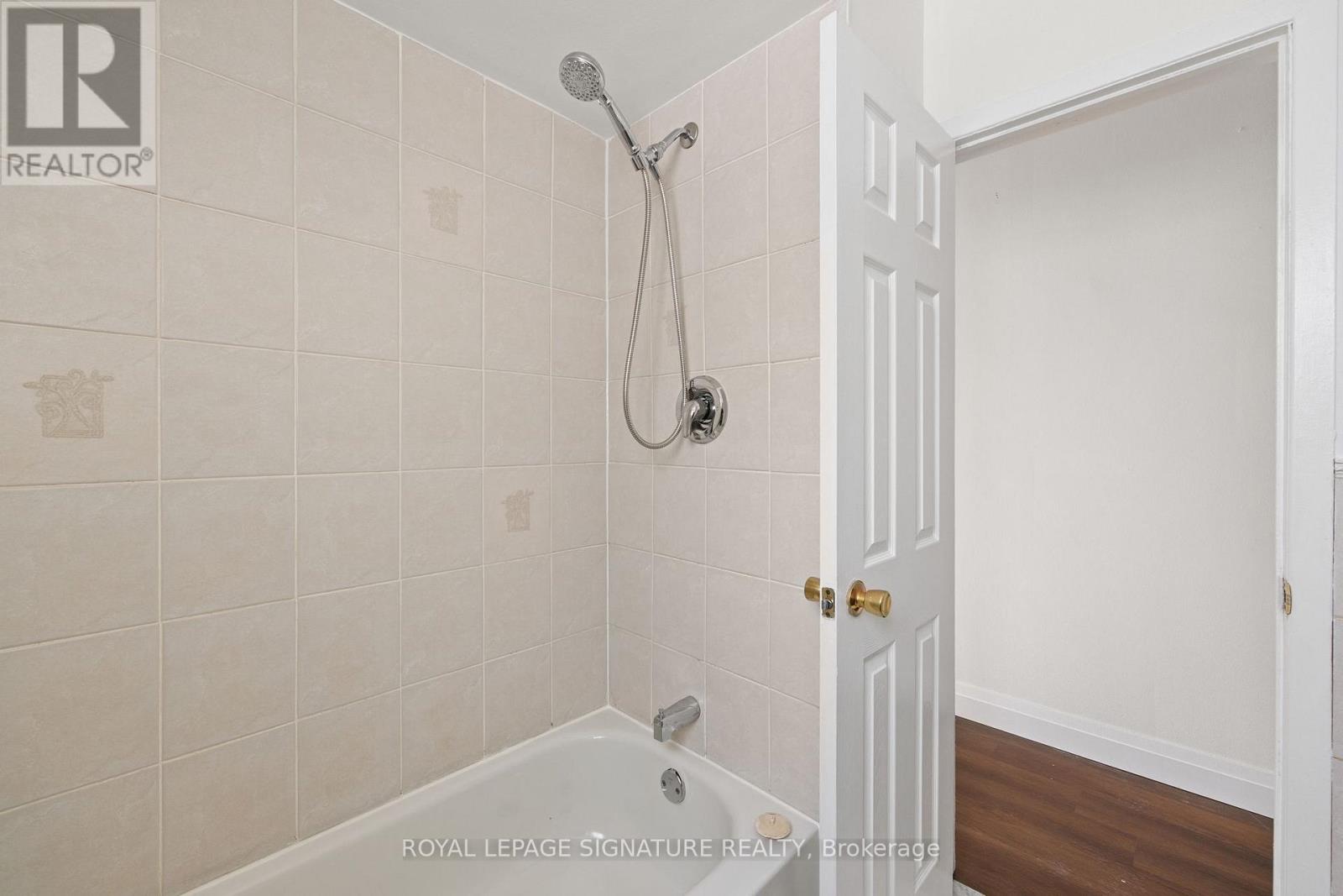 Upper - 50 Rhydwen Avenue, Toronto, Ontario  M1N 2E1 - Photo 12 - E12979882