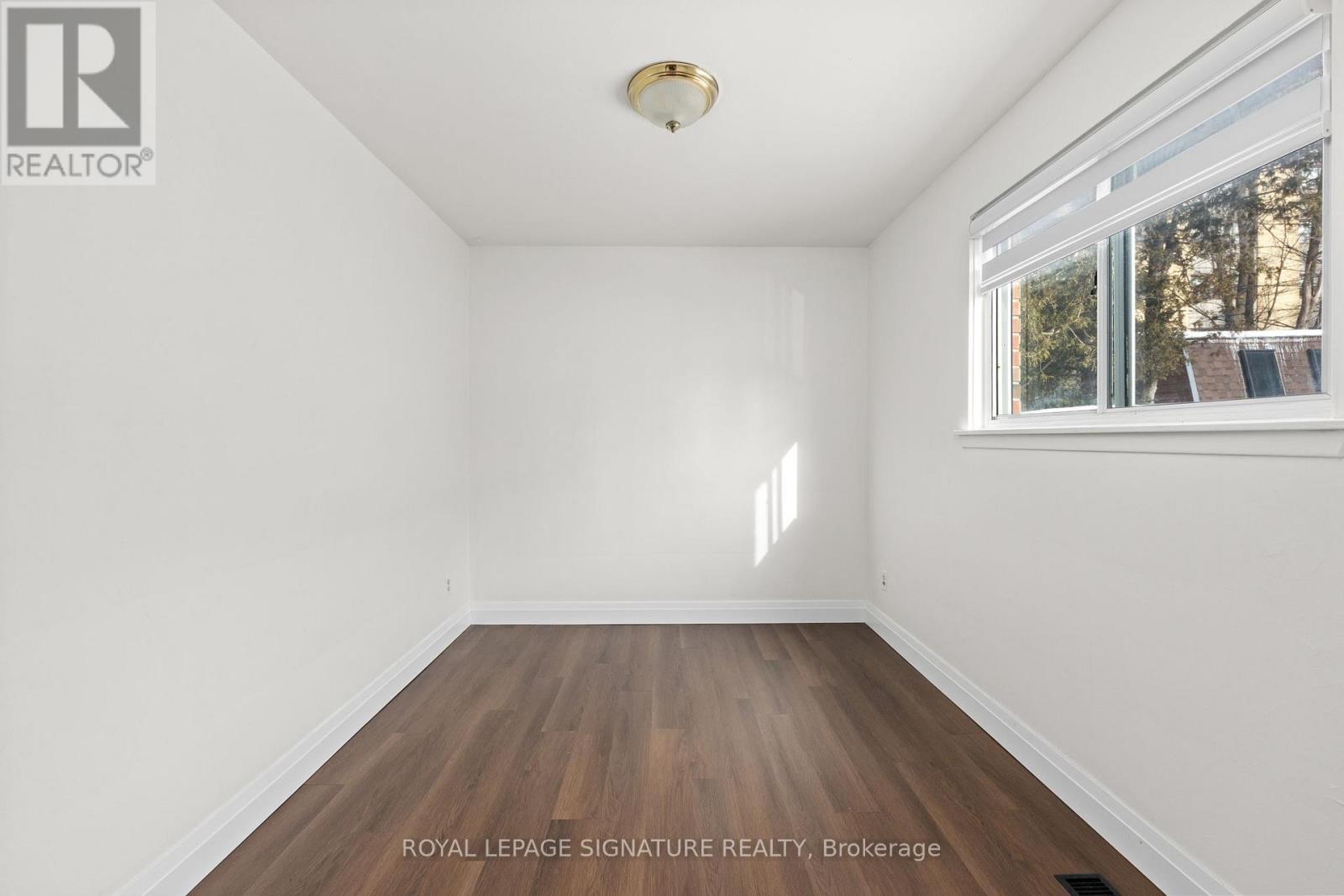 Upper - 50 Rhydwen Avenue, Toronto, Ontario  M1N 2E1 - Photo 14 - E12979882