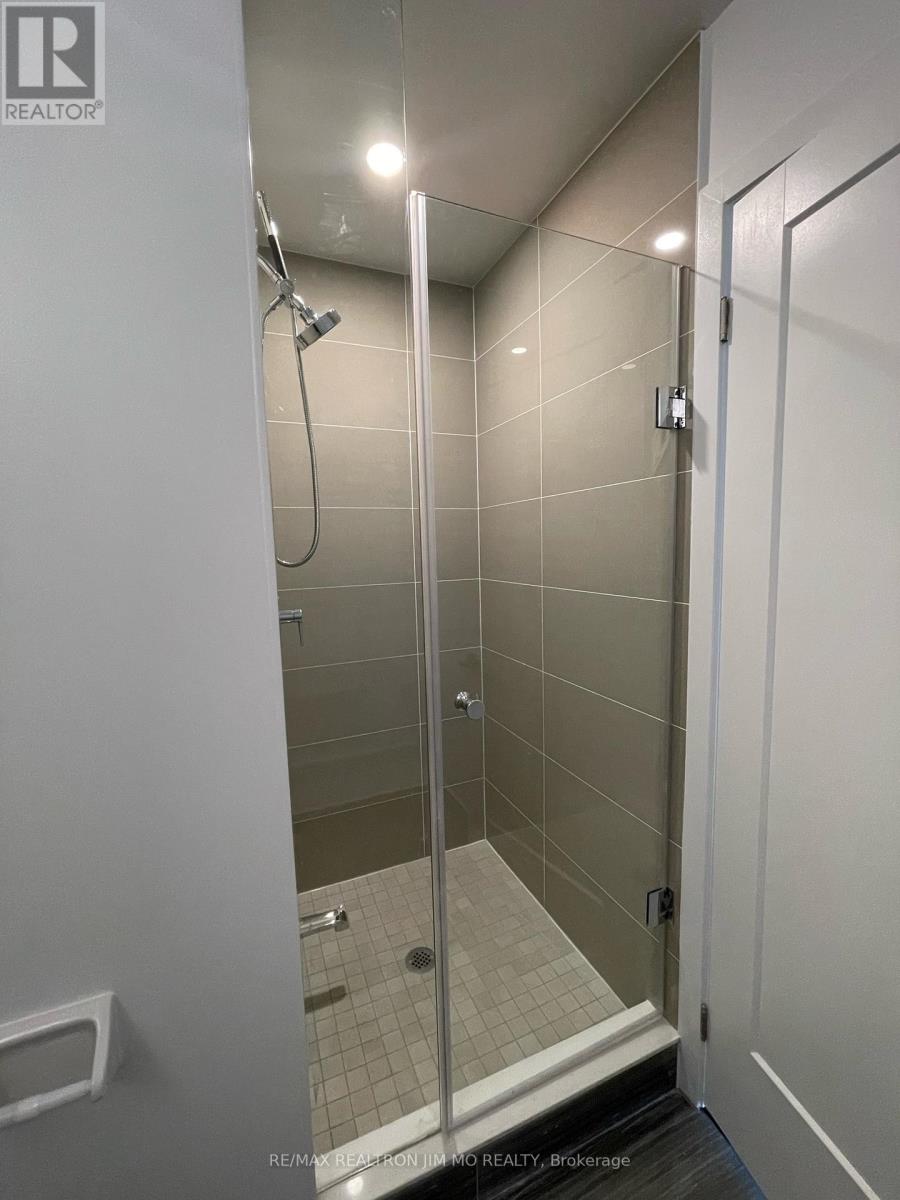 2304 - 95 Oneida Crescent, Richmond Hill (Langstaff), Ontario  L4B 0H5 - Photo 9 - N12979894