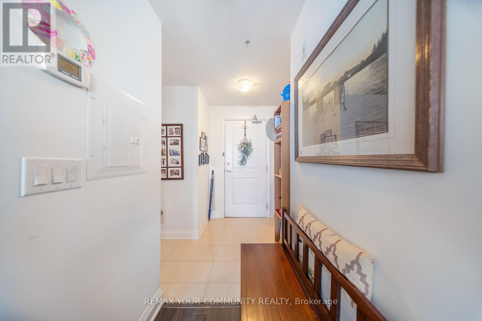 315 - 24 Woodstream Boulevard, Vaughan, Ontario  L4L 8C4 - Photo 5 - N12979914