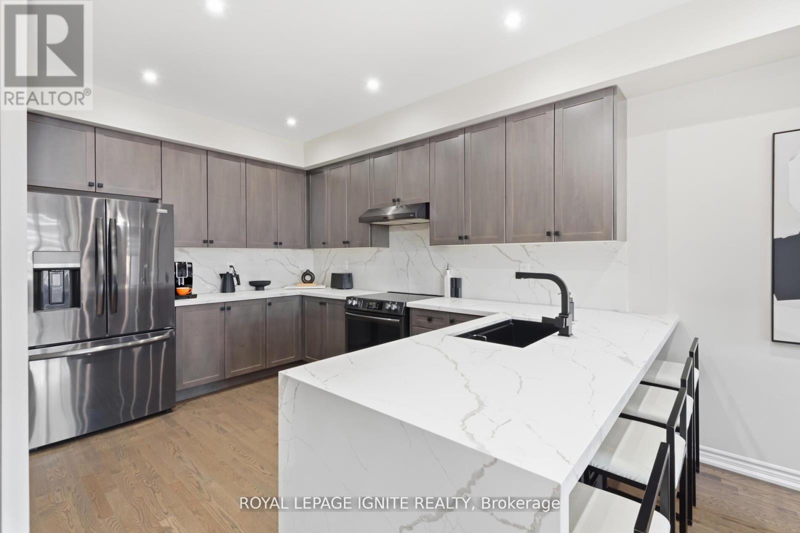 255 Moody Drive, Vaughan, Ontario  L4H 5G2 - Photo 11 - N12979936