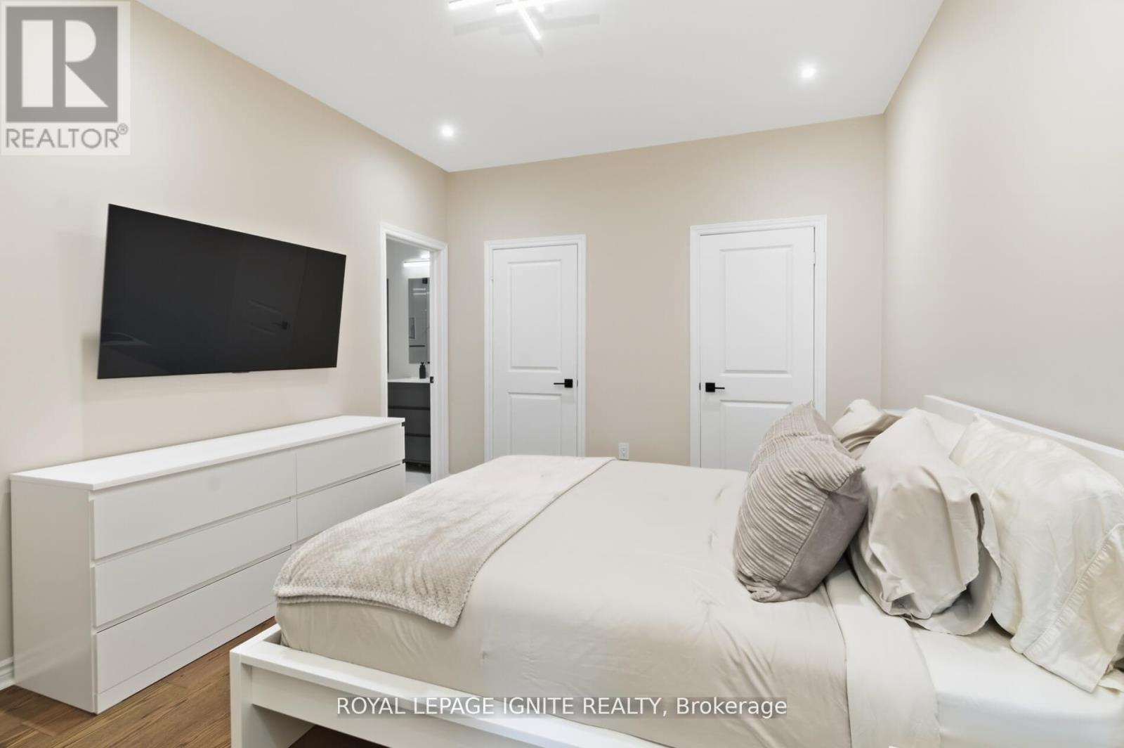 255 Moody Drive, Vaughan, Ontario  L4H 5G2 - Photo 19 - N12979936