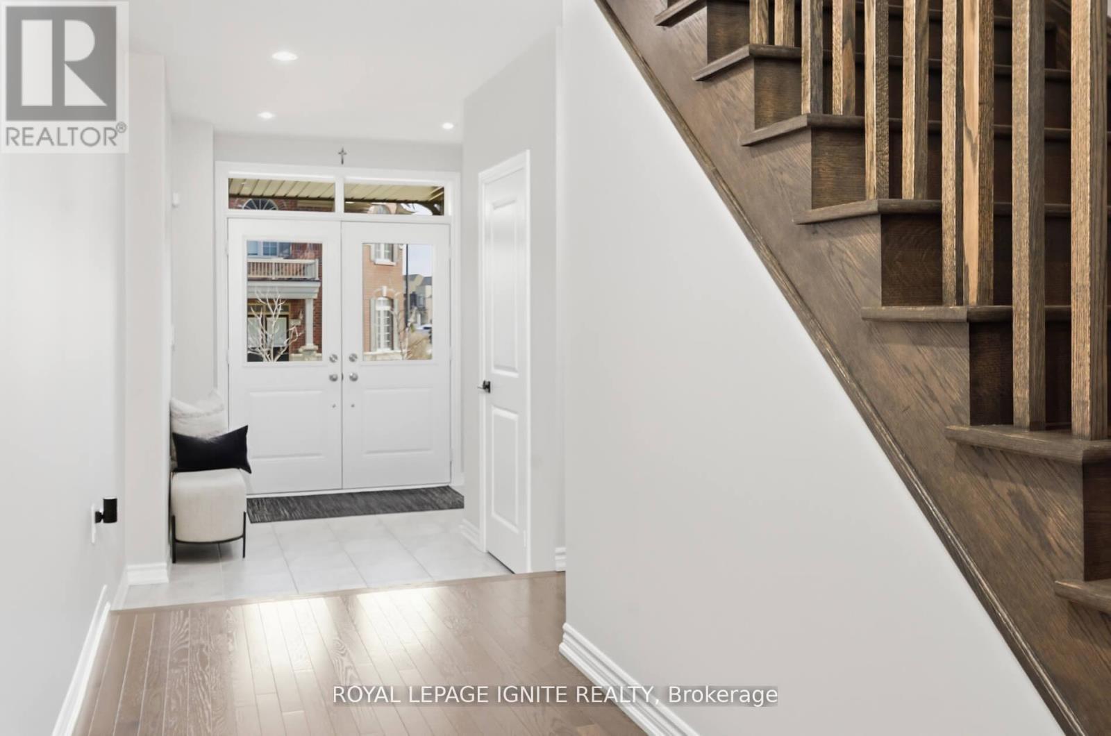 255 Moody Drive, Vaughan, Ontario  L4H 5G2 - Photo 5 - N12979936