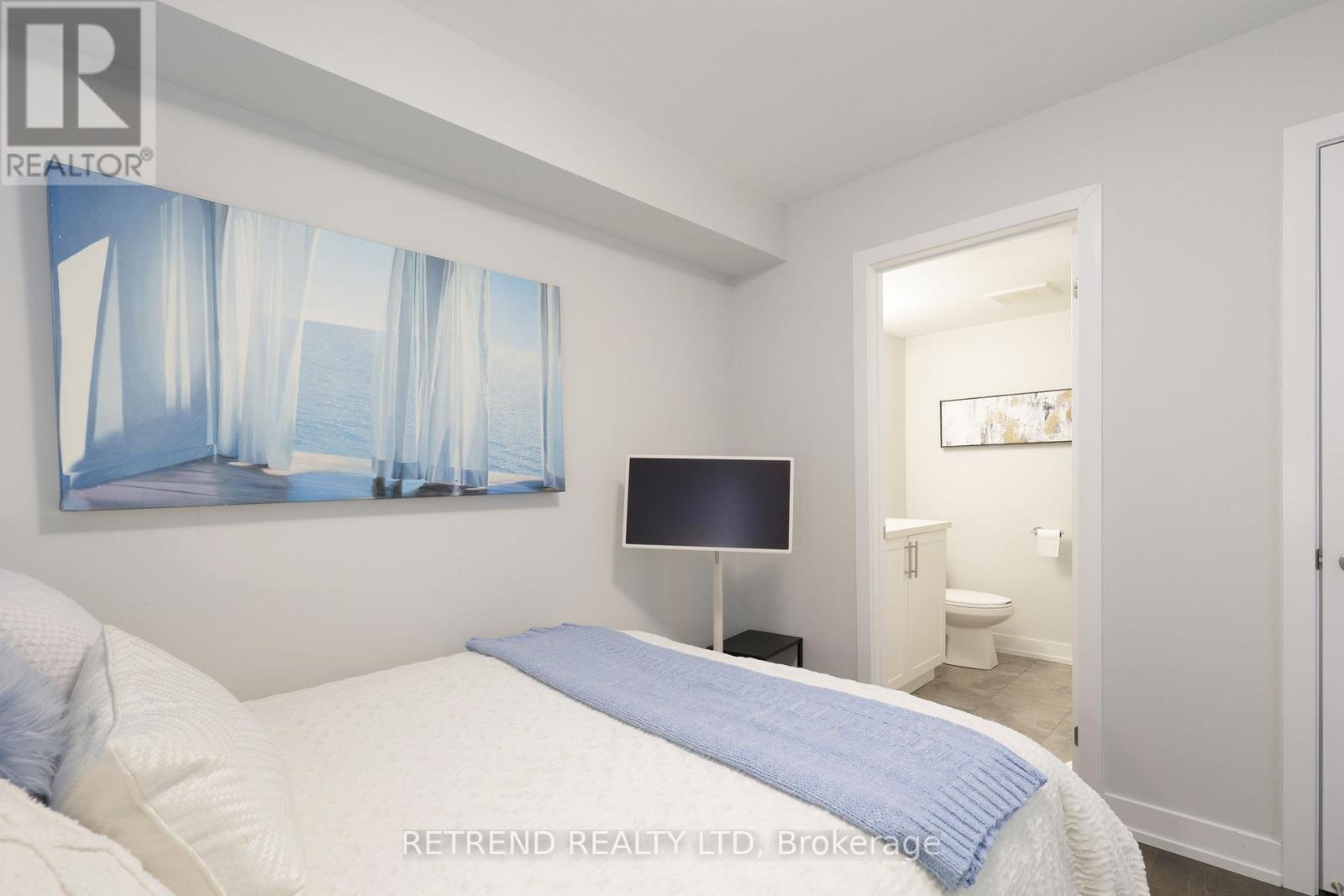 8 Guardhouse Crescent, Markham, Ontario  L6C 3J7 - Photo 10 - N12979972