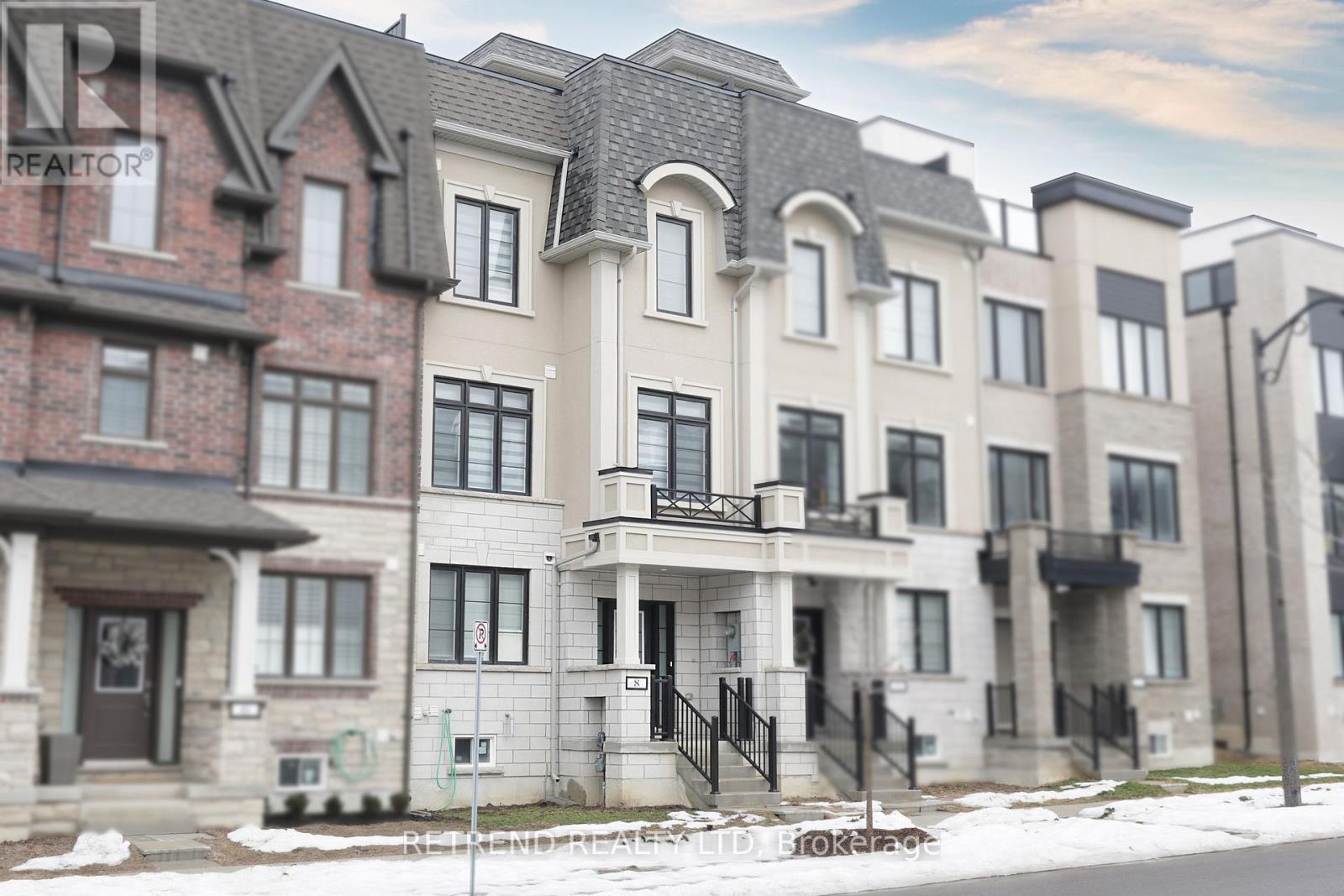 8 Guardhouse Crescent, Markham, Ontario  L6C 3J7 - Photo 4 - N12979972