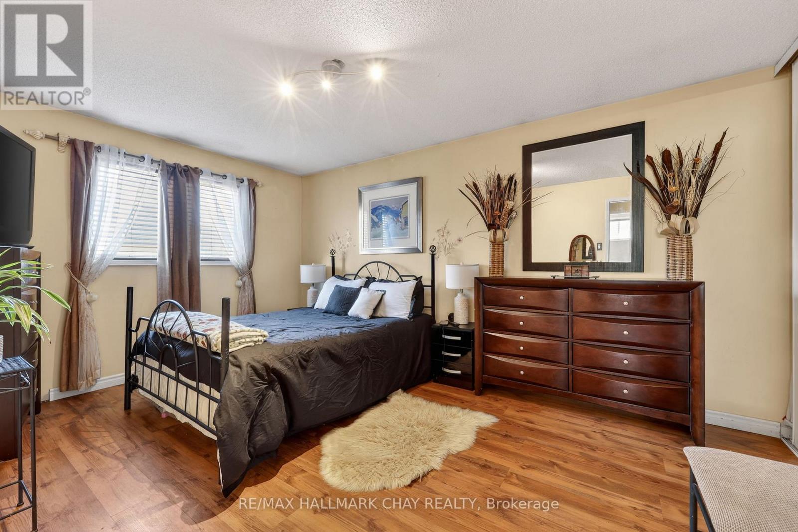 62 Leggott Avenue, Barrie, Ontario  L4N 8B1 - Photo 15 - S12979950