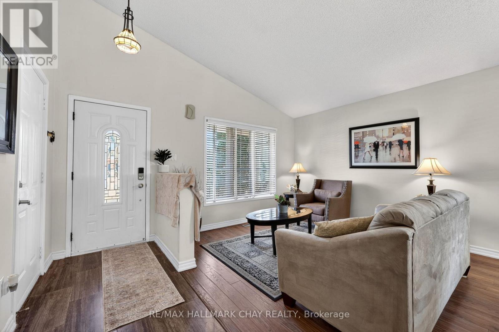 62 Leggott Avenue, Barrie, Ontario  L4N 8B1 - Photo 4 - S12979950