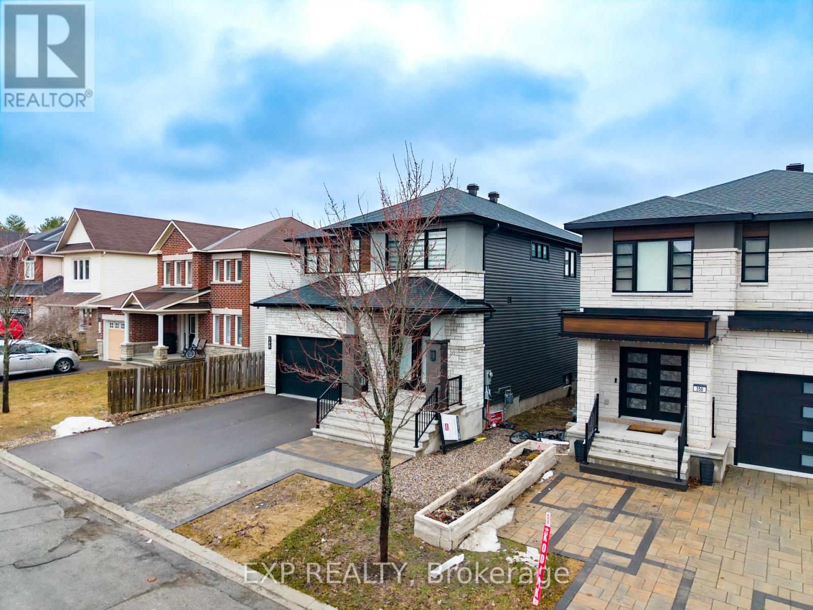 348 Abbeydale Circle, Ottawa, Ontario  K2K 0E9 - Photo 3 - X12937496