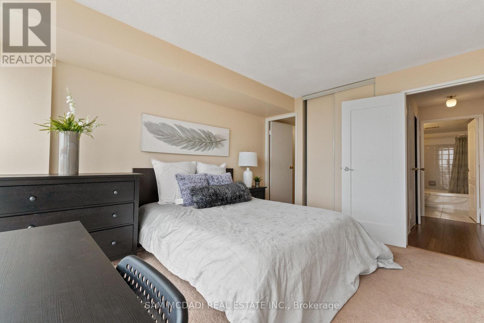 1013 - 35 Trailwood Drive, Mississauga, Ontario  L4Z 3L6 - Photo 12 - W12979896