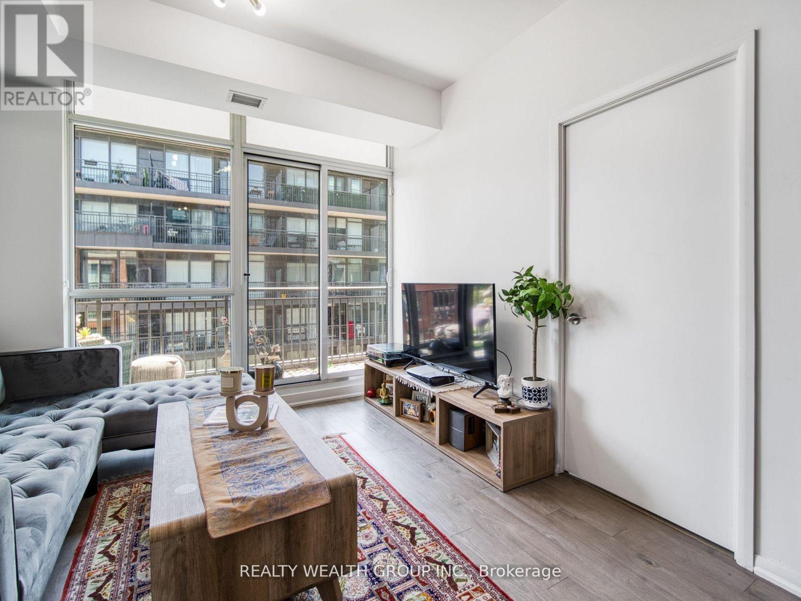 610 - 3091 Dufferin Street, Toronto, Ontario  M6A 0C4 - Photo 5 - W12979916