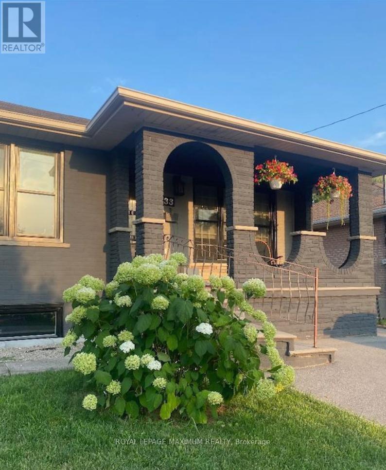 MAIN - 33 ALHART DRIVE, Toronto, Ontario