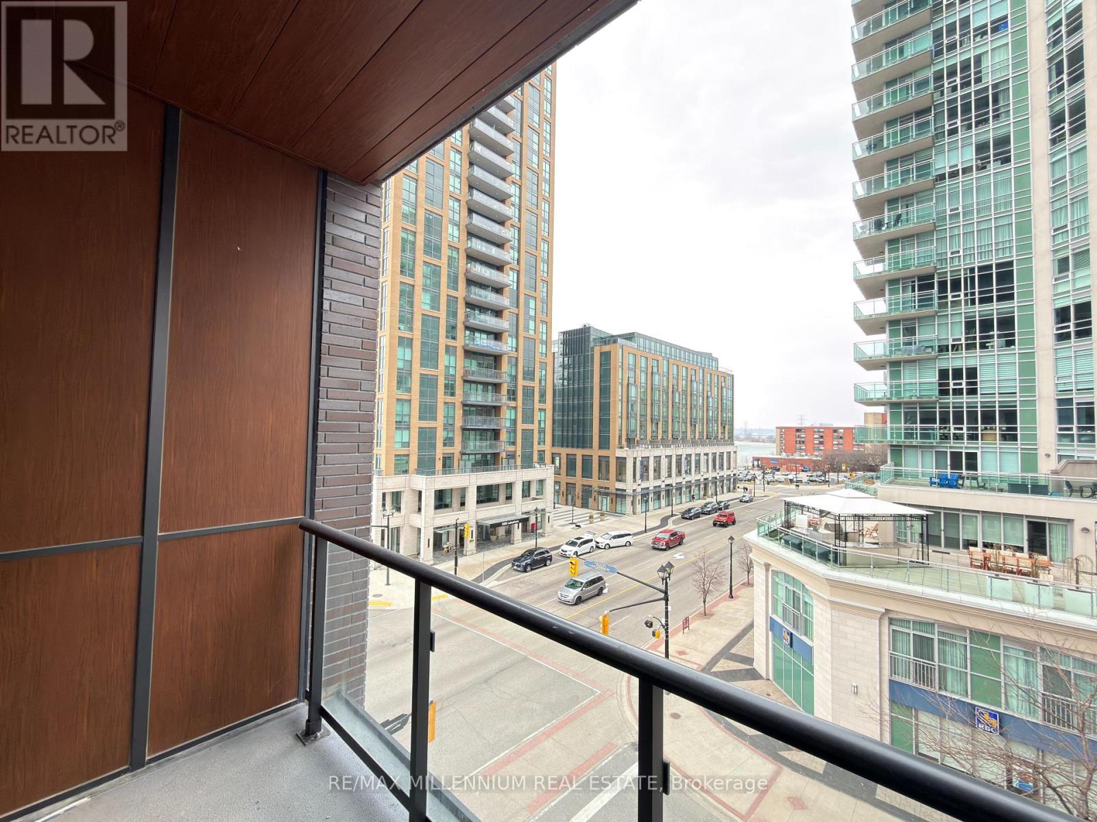 415 - 2075 Lakeshore Road, Burlington, Ontario  L7R 1E2 - Photo 8 - W12979940