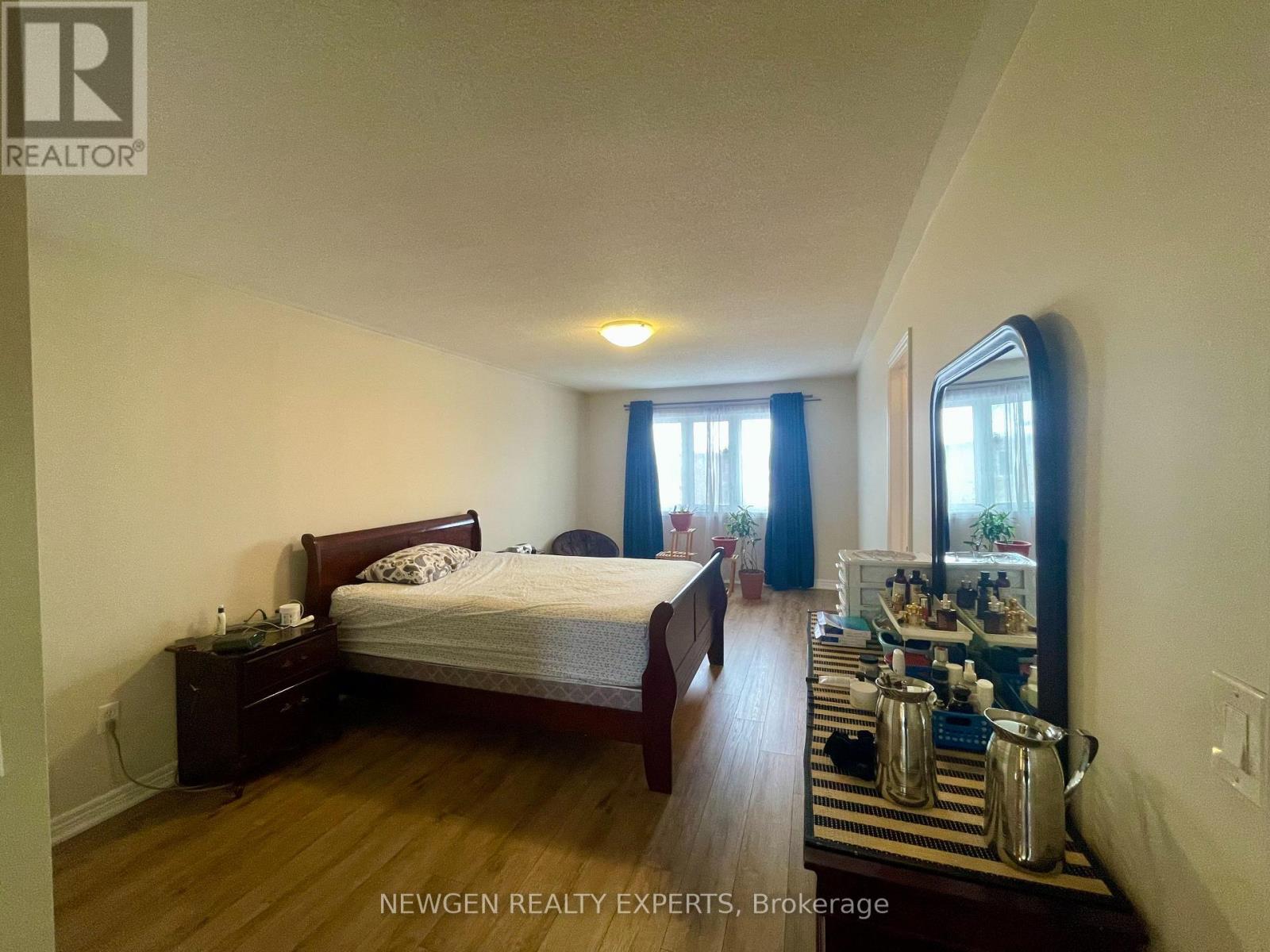 #upper - 42 Crystalview Crescent, Brampton (Bram East), Ontario  L6P 2R7 - Photo 14 - W12979942