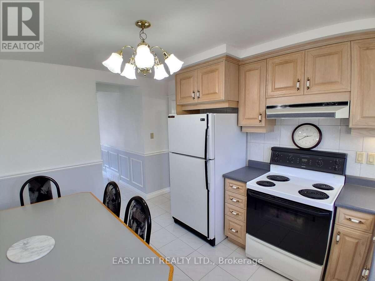 6 Brigham Court, Toronto, Ontario  M9W 1T8 - Photo 3 - W12979958