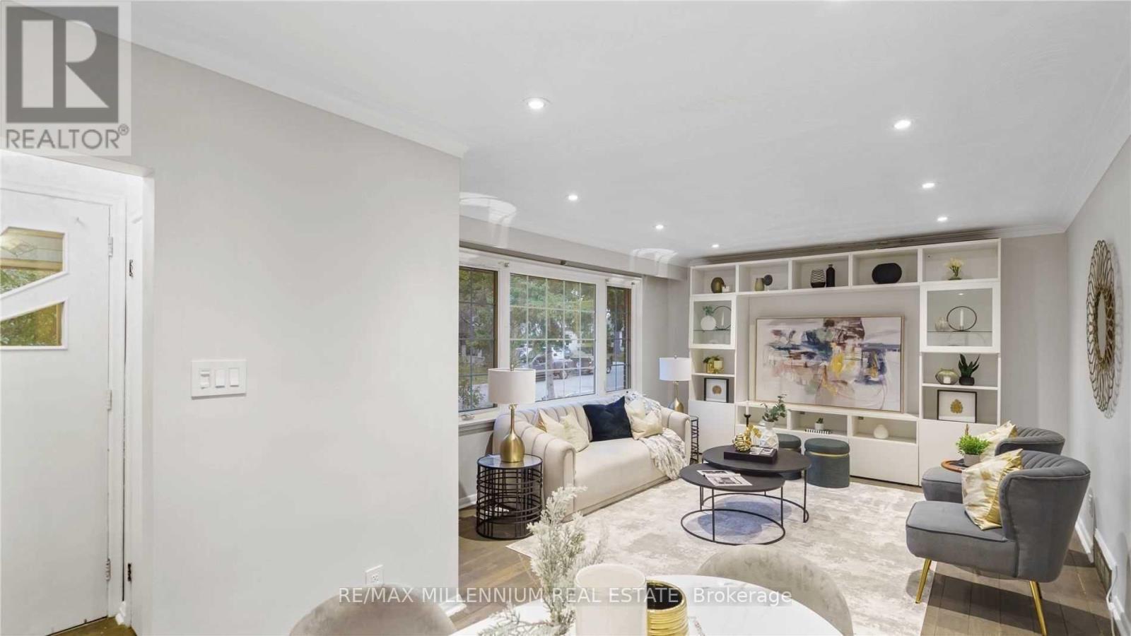 3 Jasmine Road, Toronto, Ontario  M9M 2P8 - Photo 16 - W12979962