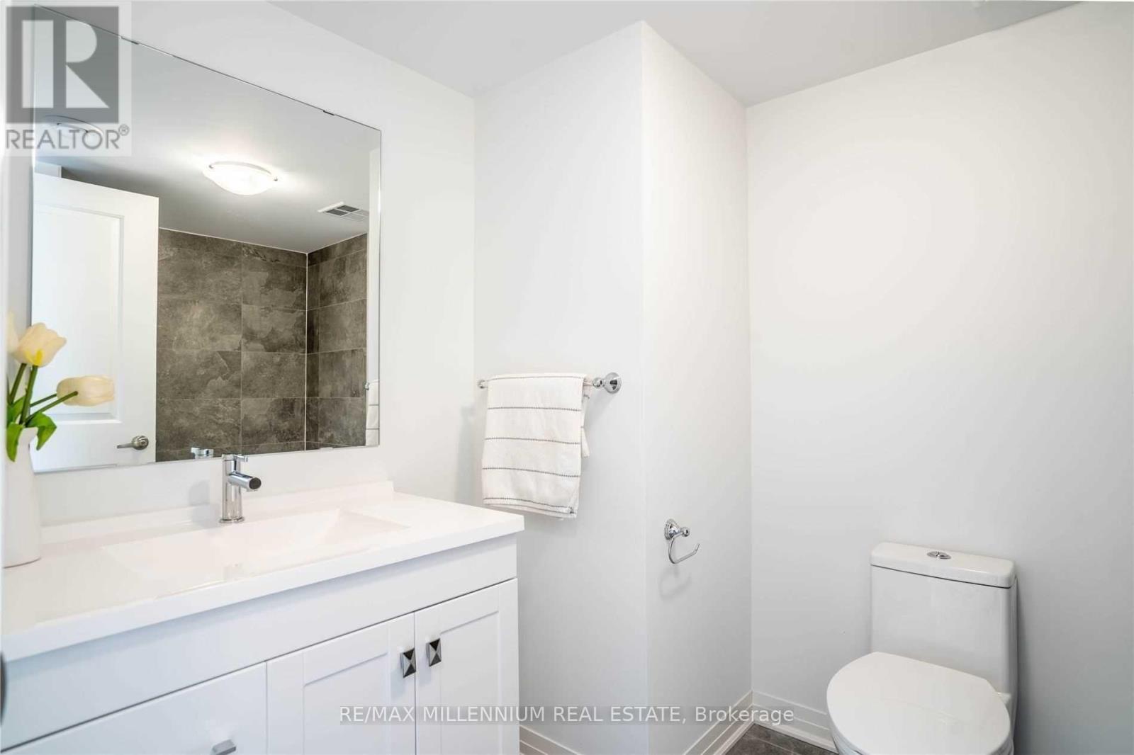 3 Jasmine Road, Toronto, Ontario  M9M 2P8 - Photo 18 - W12979962