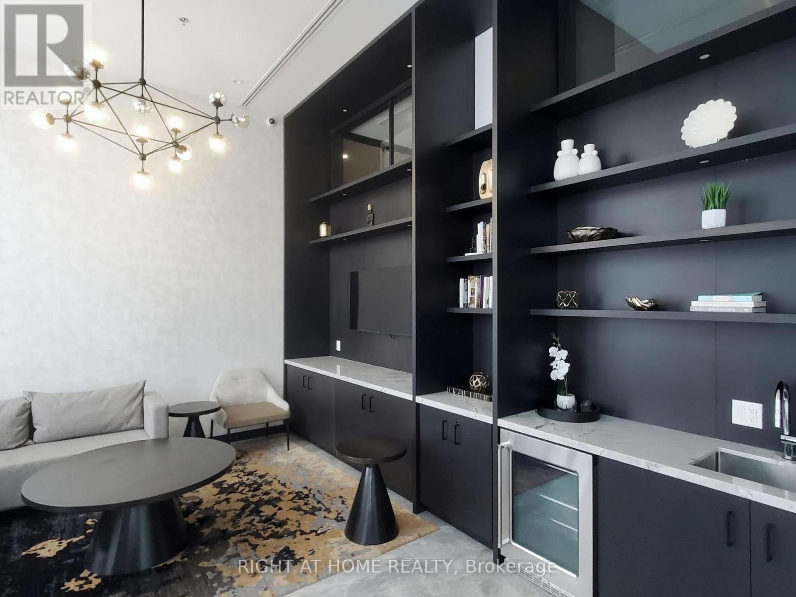 205 - 3005 Pine Glen Road, Oakville, Ontario  L6M 5P5 - Photo 14 - W12979994