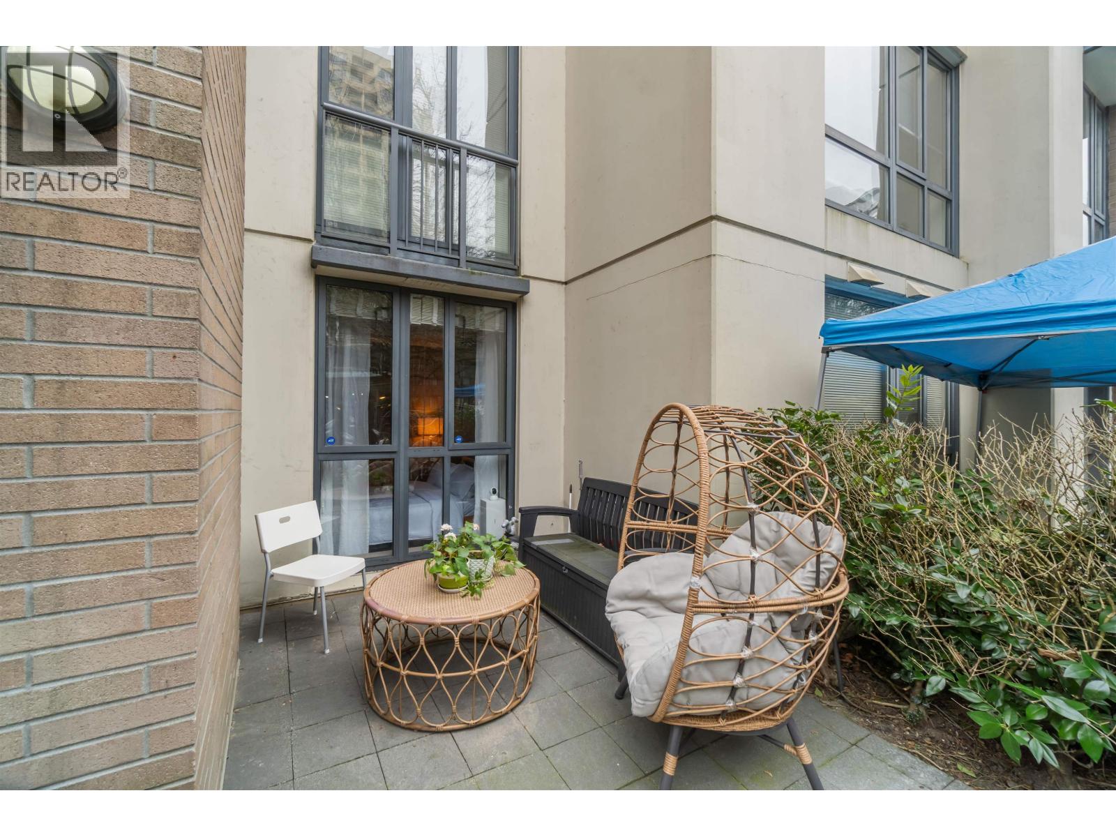 Listing Picture 23 of 31 : 110 3588 CROWLEY DRIVE, Vancouver / 溫哥華 - 魯藝地產 Yvonne Lu Group - MLS Medallion Club Member