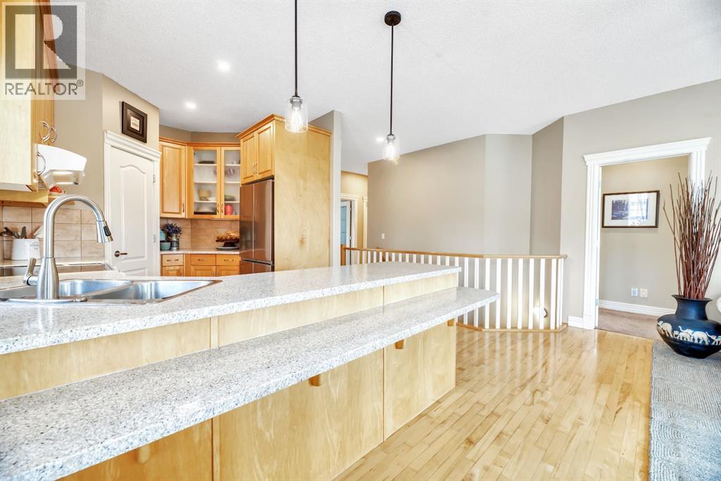 446 Crystalridge Terrace, Okotoks, Alberta  T1S 1W6 - Photo 11 - A2298645